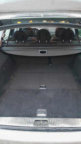 Mercedes-Benz E200 7 of 16