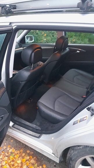 Mercedes-Benz E200 12 of 16