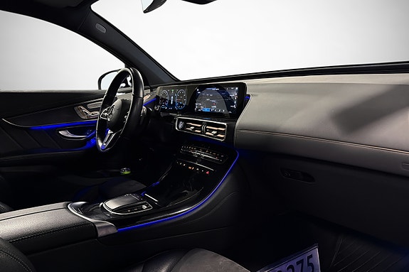 Mercedes-Benz EQC400 23 of 30