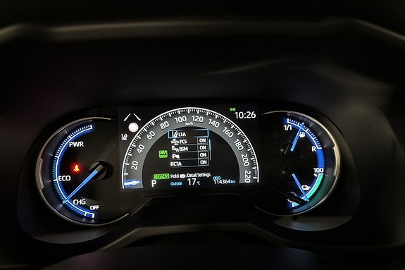 Toyota RAV4 27 of 30