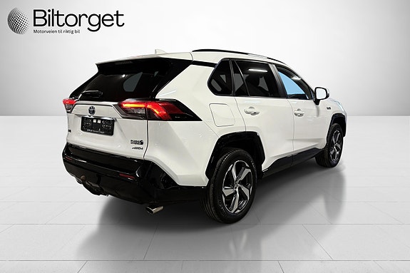 Toyota RAV4 7 of 30