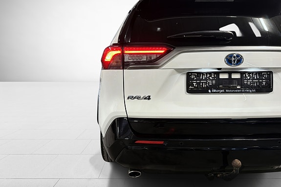 Toyota RAV4 14 of 30