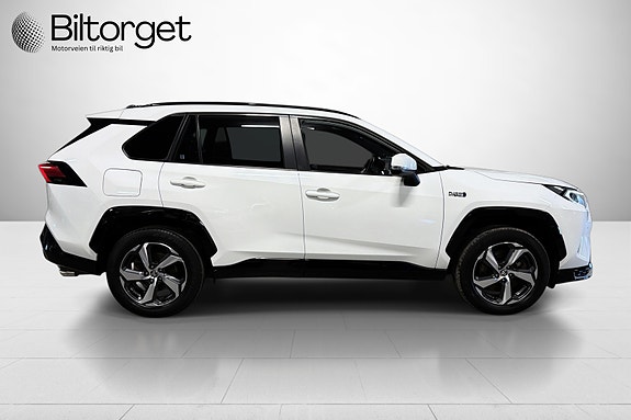 Toyota RAV4 6 of 30