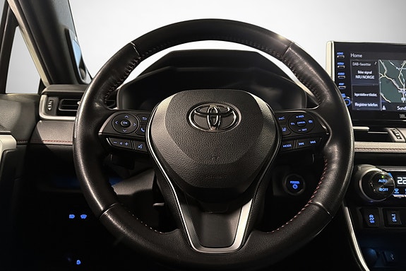 Toyota RAV4 22 of 30