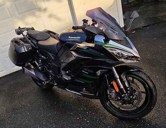 Kawasaki Ninja 1000 SX 7 of 13