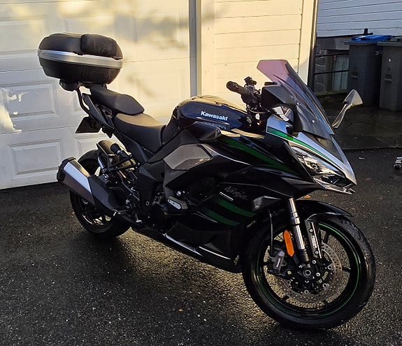 Kawasaki Ninja 1000 SX 6 of 13