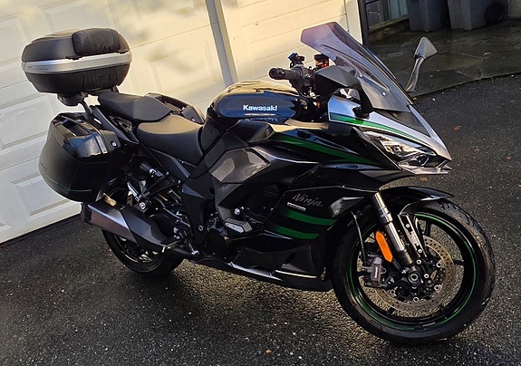 Kawasaki Ninja 1000 SX 8 of 13
