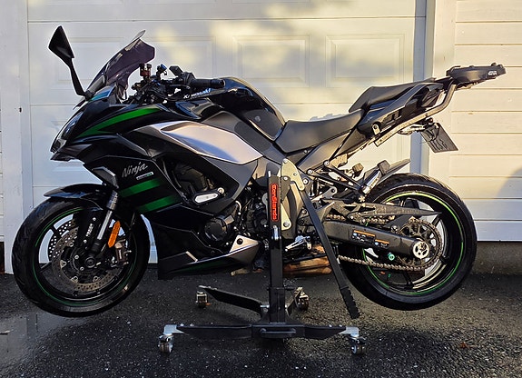 Kawasaki Ninja 1000 SX 5 of 13
