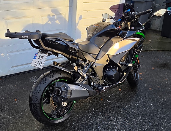 Kawasaki Ninja 1000 SX 2 of 13