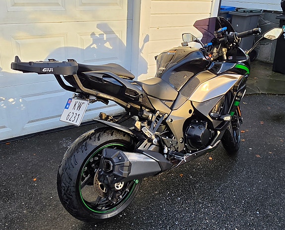 Kawasaki Ninja 1000 SX 3 of 13