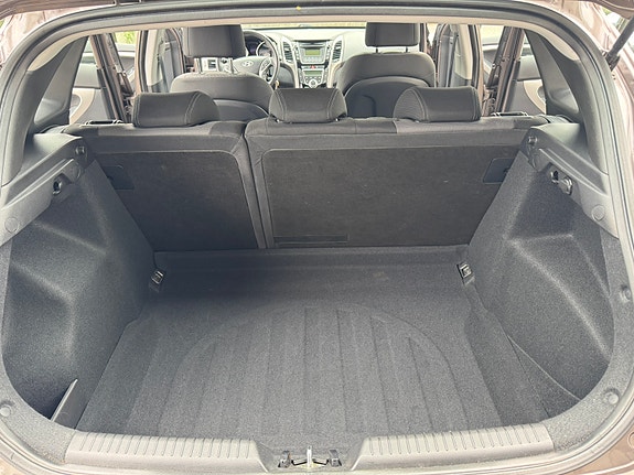 Hyundai i30 13 of 15