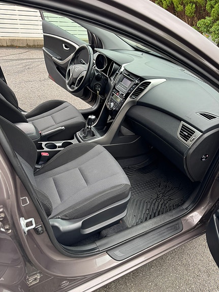 Hyundai i30 10 of 15