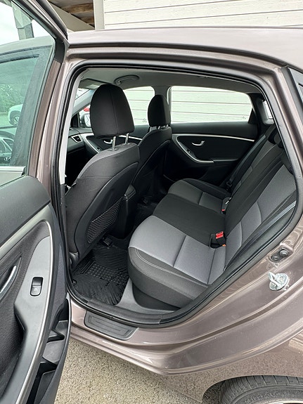 Hyundai i30 9 of 15