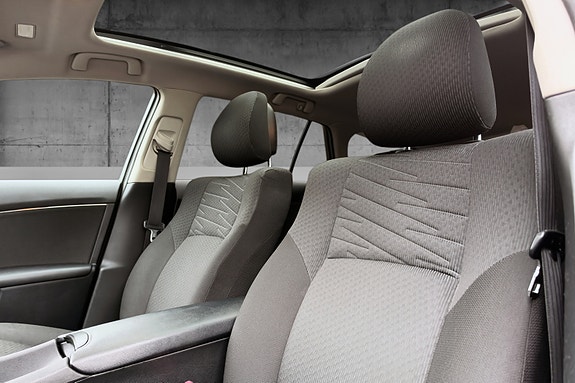Toyota Avensis 10 of 15