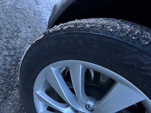 Tesla Model X 4 of 6