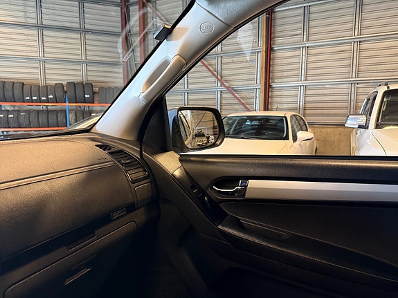Isuzu D-max 17 of 30