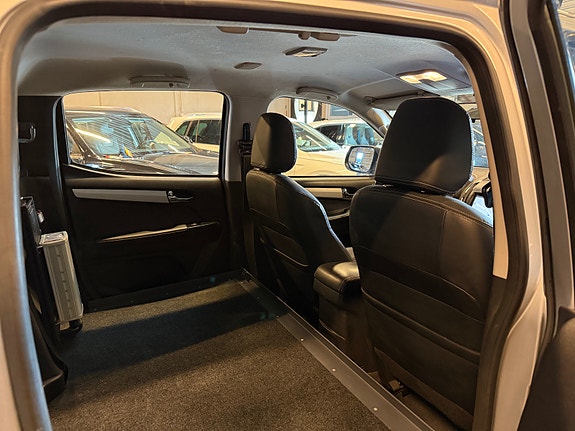 Isuzu D-max 27 of 30