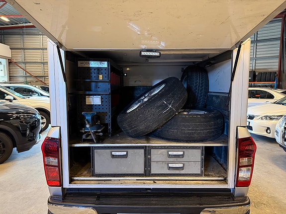Isuzu D-max 24 of 30