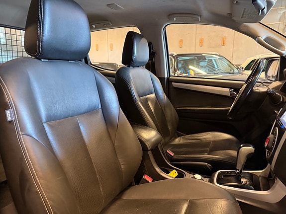 Isuzu D-max 30 of 30