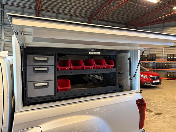 Isuzu D-max 25 of 30