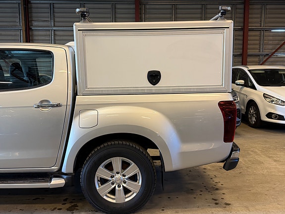 Isuzu D-max 8 of 30