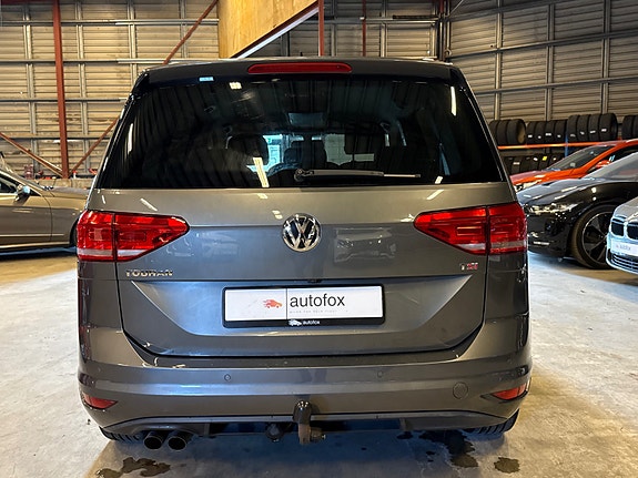 Volkswagen Touran 7 of 25