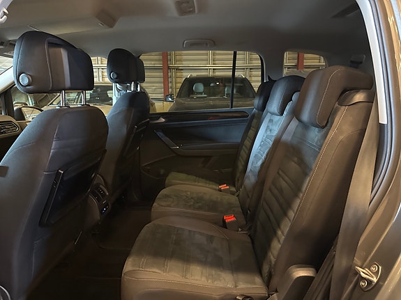 Volkswagen Touran 16 of 25