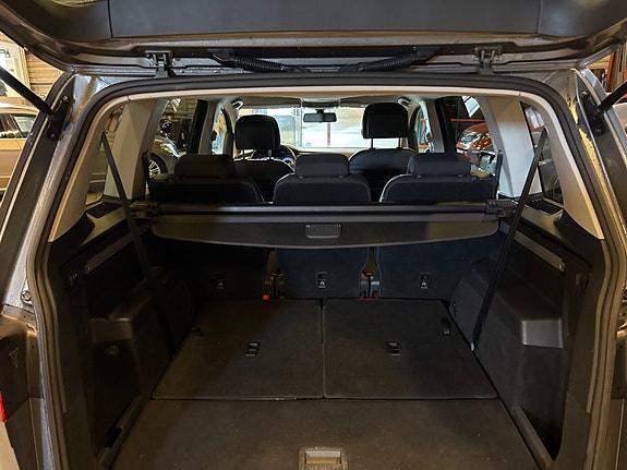 Volkswagen Touran 18 of 25