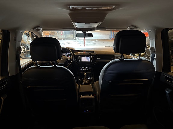 Volkswagen Touran 19 of 25