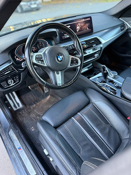 BMW 530e 11 of 30