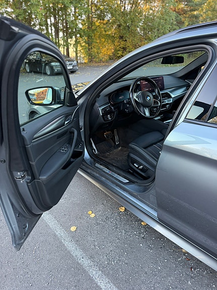 BMW 530e 10 of 30