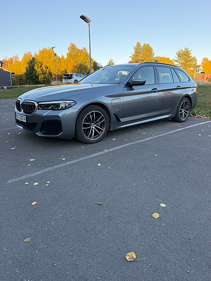 BMW 530e 3 of 30
