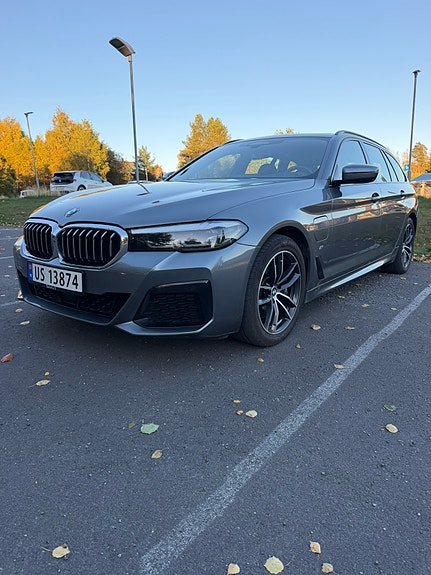 BMW 530e 2 of 30