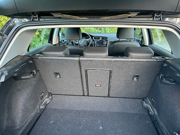 Volkswagen Golf VII 7 of 8
