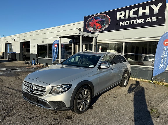 Mercedes-Benz E220 d 3 of 30