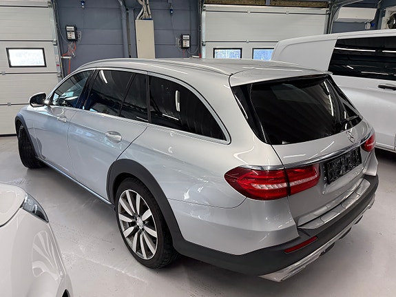 Mercedes-Benz E220 d 19 of 30