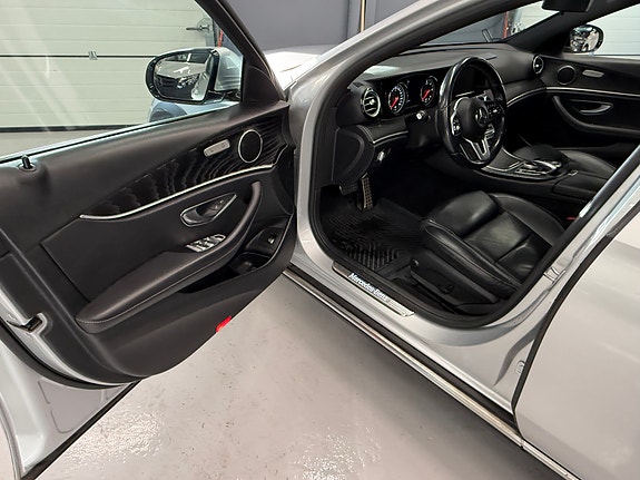 Mercedes-Benz E220 d 22 of 30