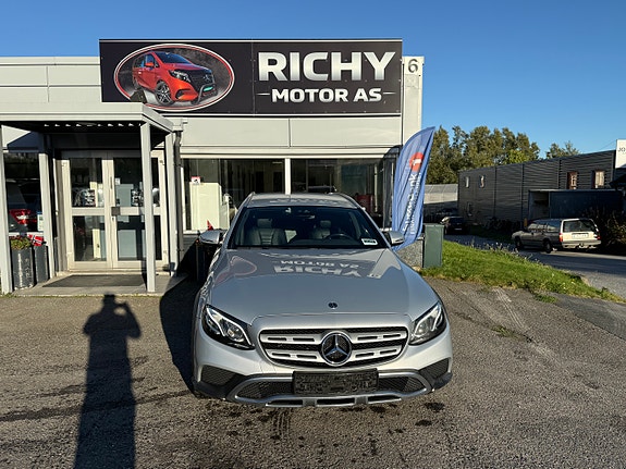Mercedes-Benz E220 d 4 of 30