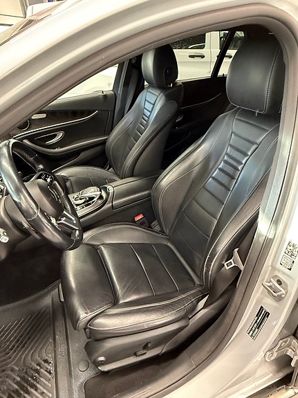Mercedes-Benz E220 d 21 of 30