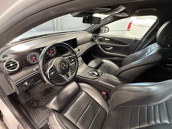 Mercedes-Benz E220 d 24 of 30