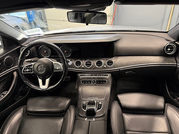 Mercedes-Benz E220 d 30 of 30