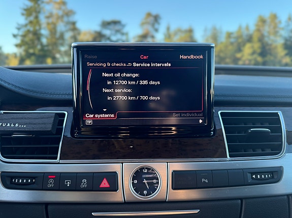 Audi A8 24 of 30