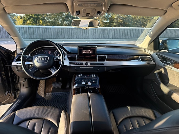 Audi A8 13 of 30