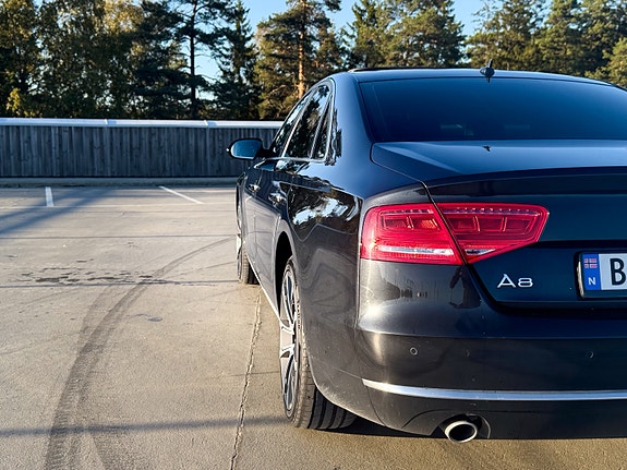 Audi A8 6 of 30