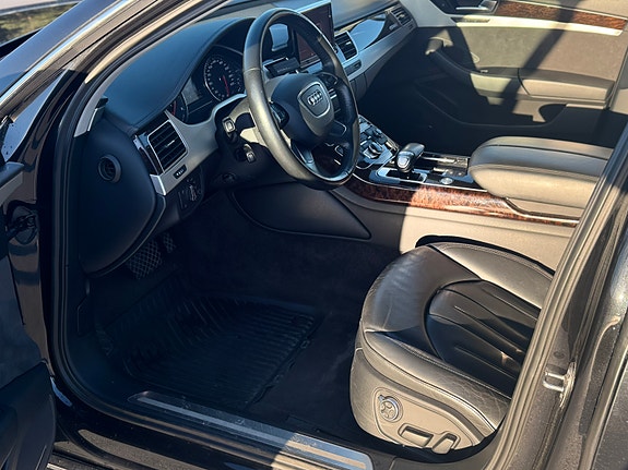 Audi A8 11 of 30