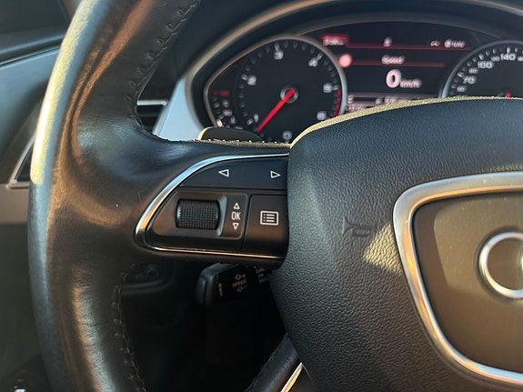 Audi A8 15 of 30