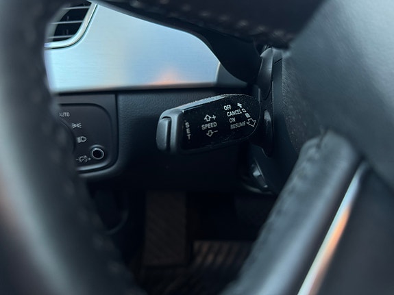 Audi A8 17 of 30