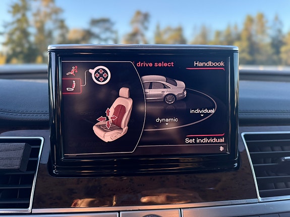 Audi A8 25 of 30