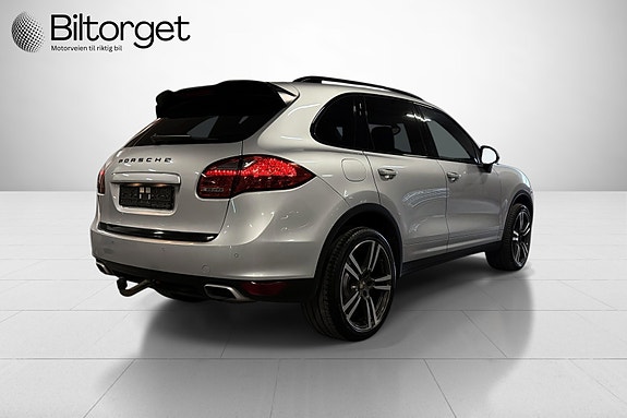 Porsche Cayenne 5 of 30