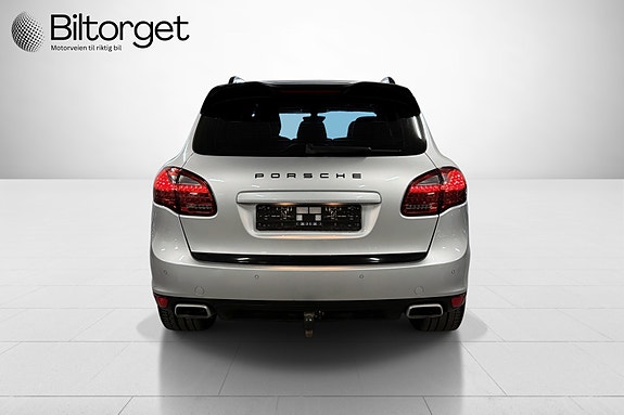 Porsche Cayenne 6 of 30